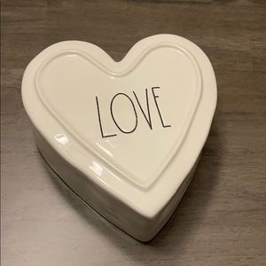 💘💘 Rae Dunn Love Heart Box  - Happy Valentine’s